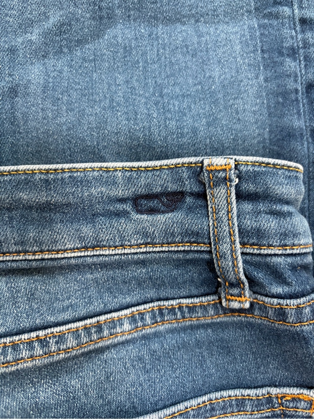 Vineyard Vines High Rise Straight Crop Jamie Jeans with Side Contrast Stripe - Picture 6 of 10
